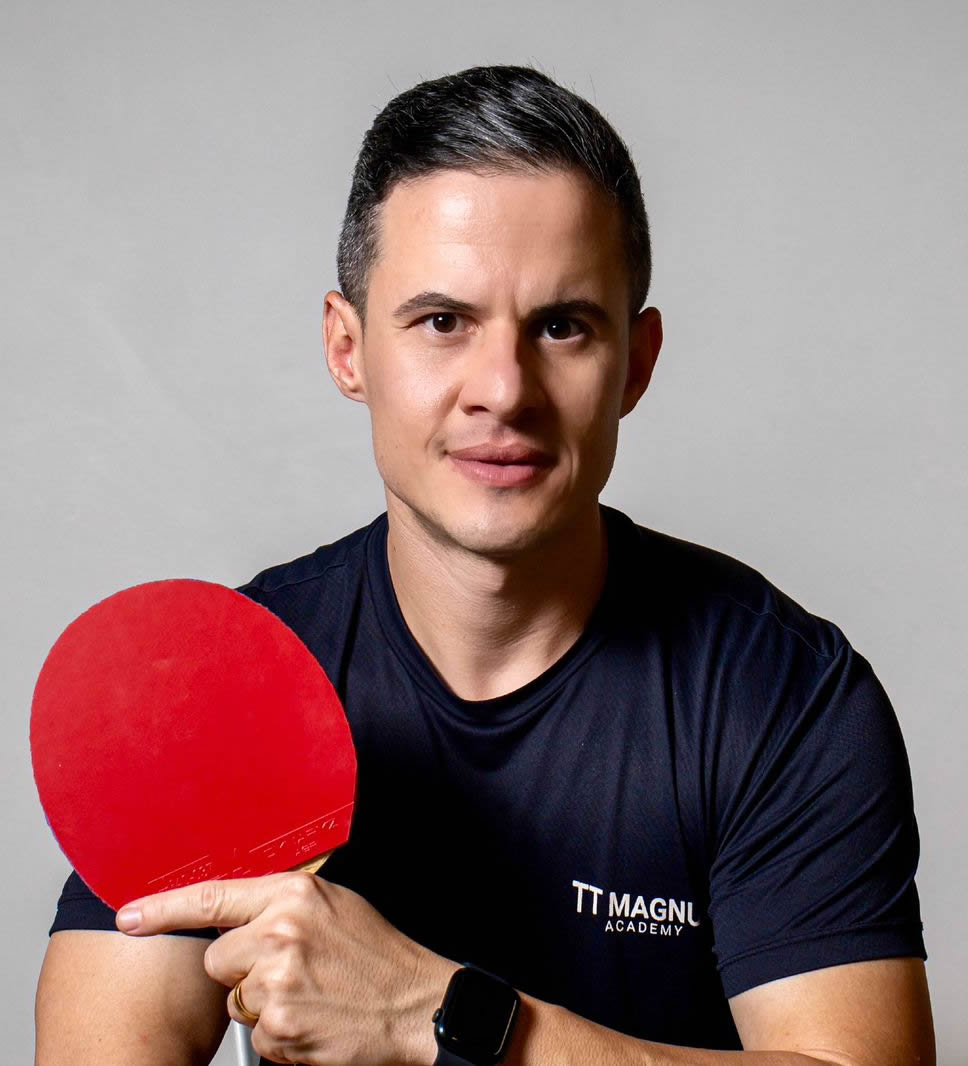 Heverton Guedes, atleta e treinador de tênis de mesa